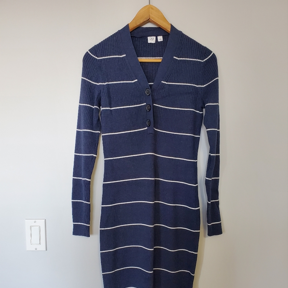 GAP V-Neck Ribbed Henley Midi Sweater Dress